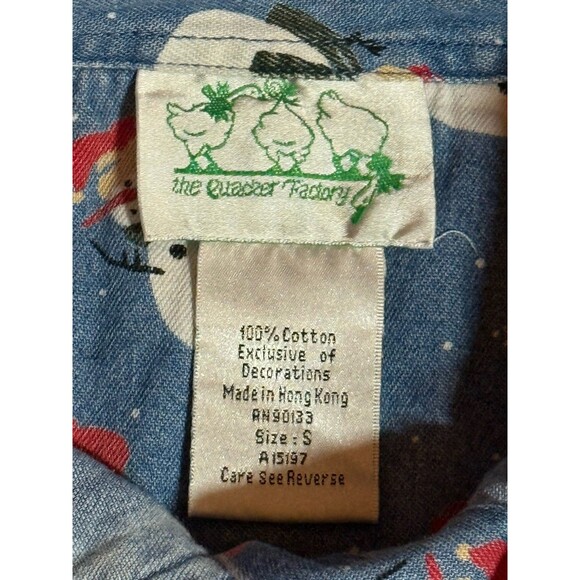 The Quacker Factory Women’s Snowman Button Up Denim Shirt Small Winter Cotton - Picture 4 of 6